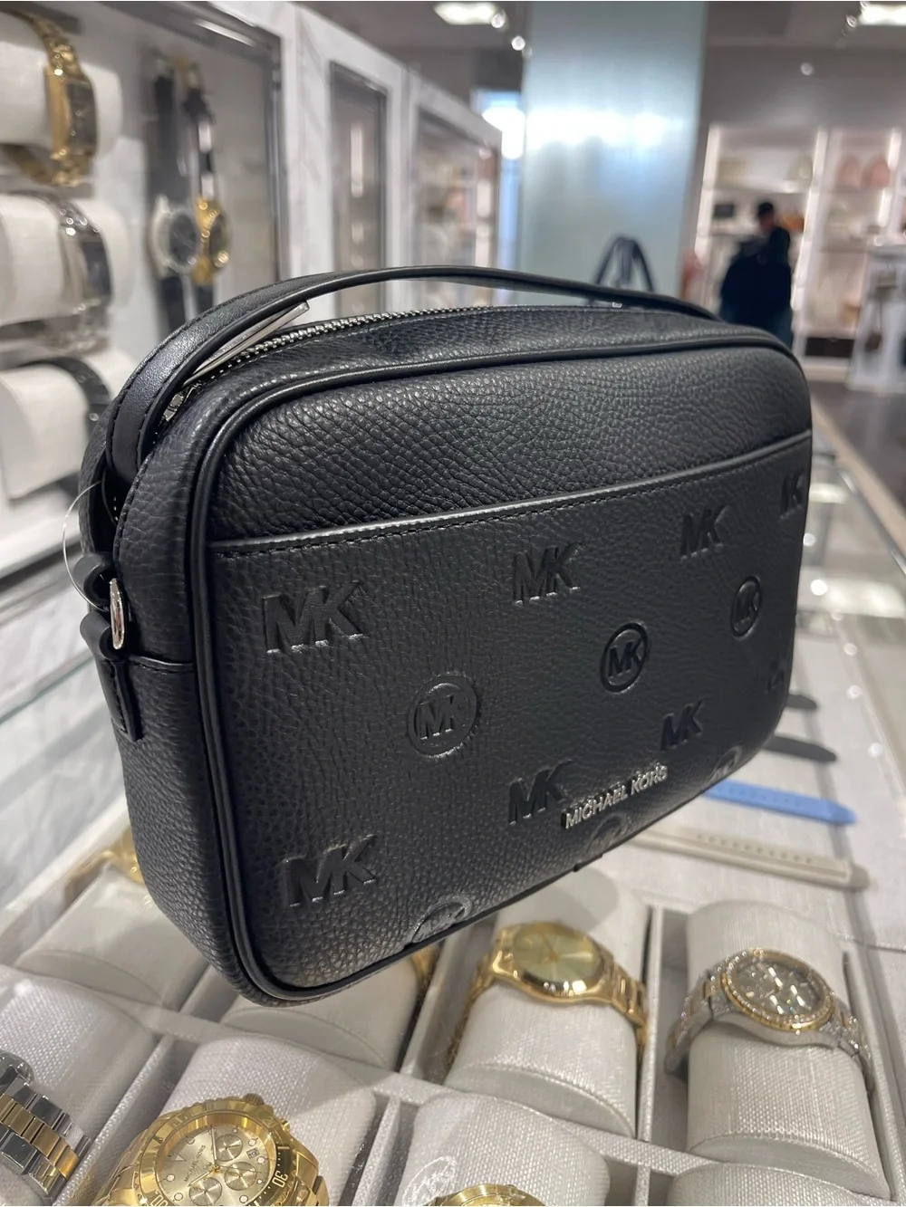 Michael Kors Jet Set Travel Larg Logo Debossed EW Camera Crossbody Bag Black NWT